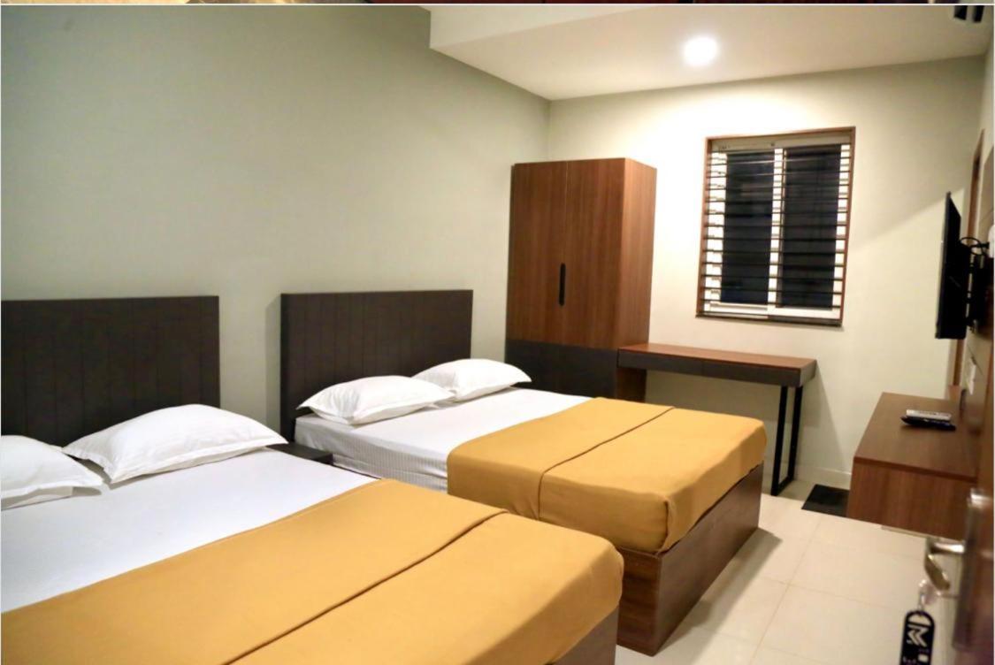 M Square Hotel Vellore Exterior foto