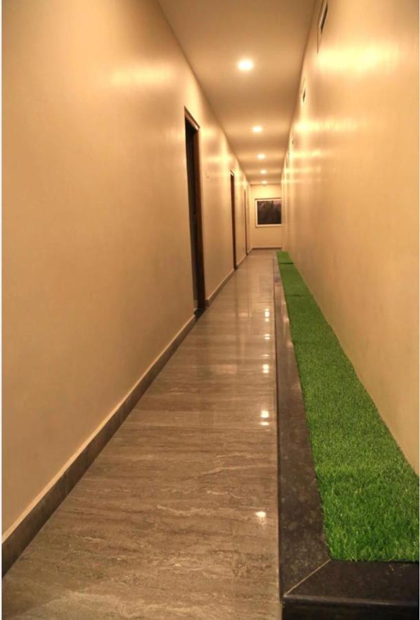 M Square Hotel Vellore Exterior foto