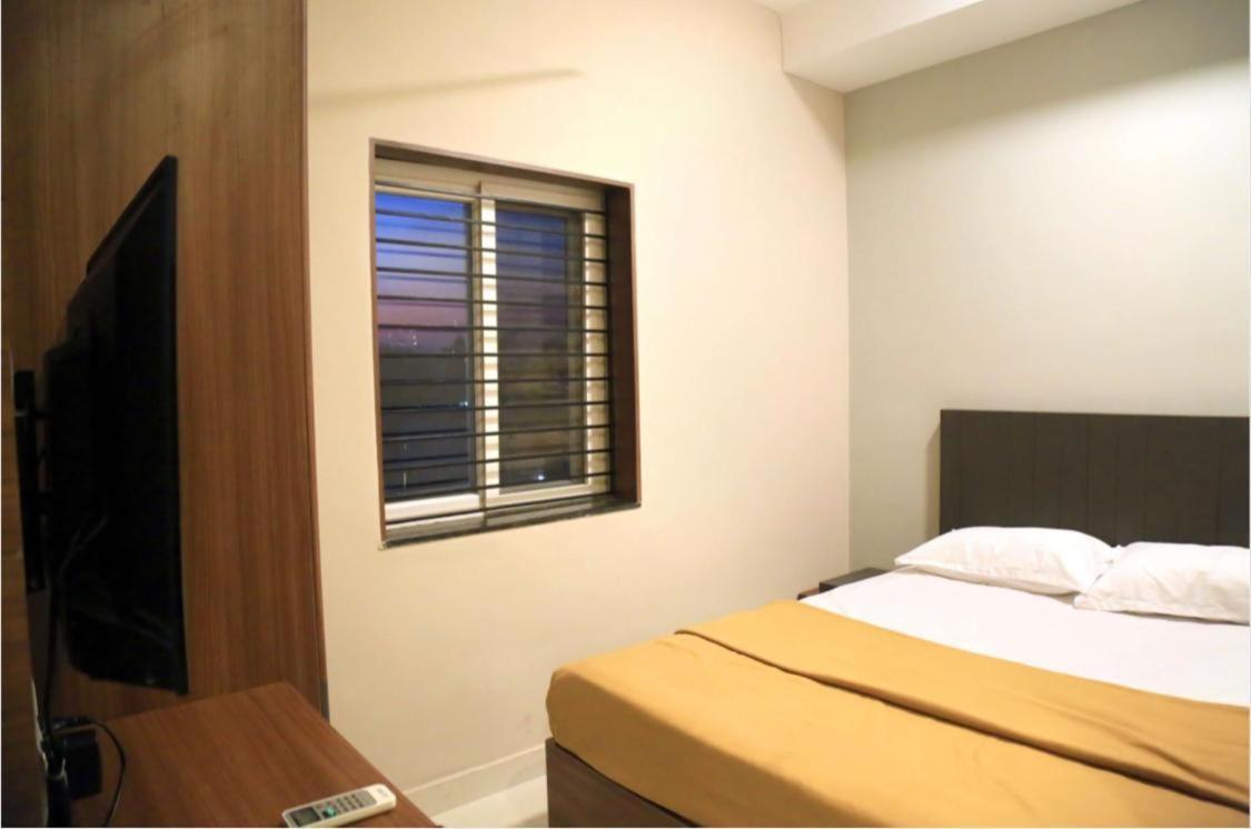 M Square Hotel Vellore Exterior foto