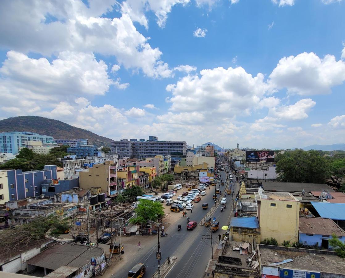 M Square Hotel Vellore Exterior foto