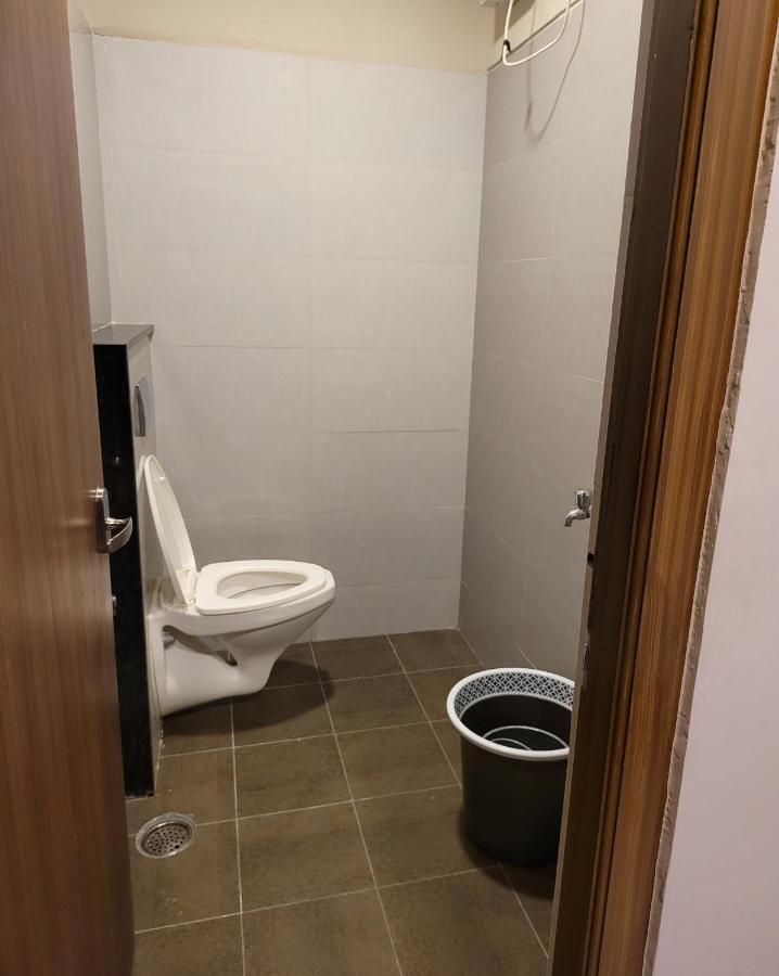 M Square Hotel Vellore Quarto foto